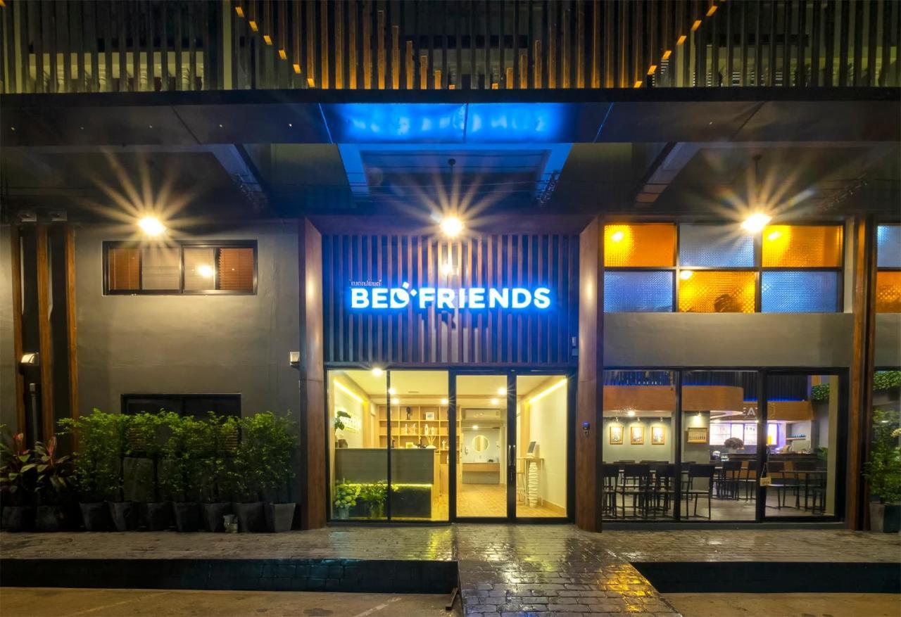 Bed Friends Poshtel