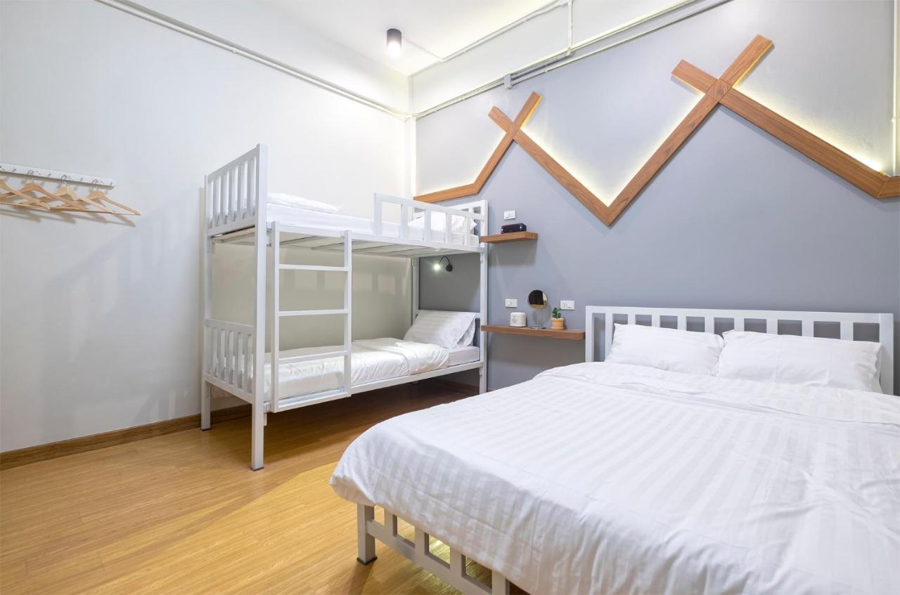 Bed Friends Poshtel *