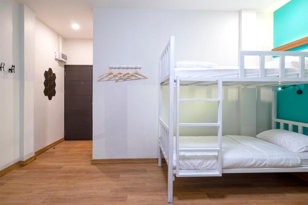 Bed Friends Poshtel *